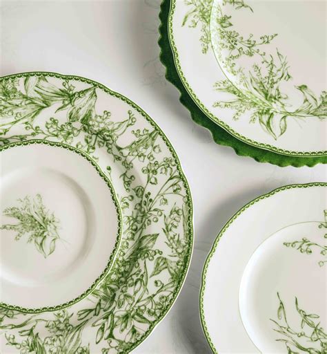 Dinner Plate Green New Lily of the Valley 